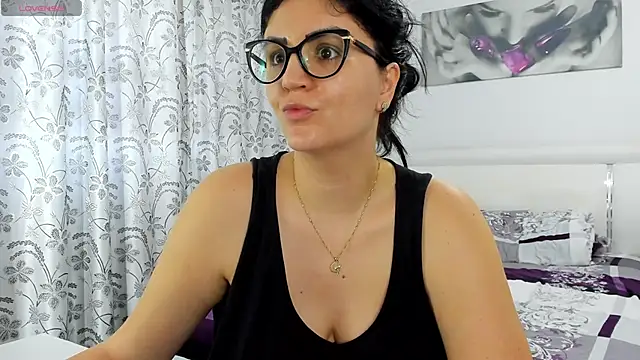 Snapshot of MyaBigBoobs chatting on January 20, 2:14 pm MyaBigBoobs online show from January 20, 2:14 pm