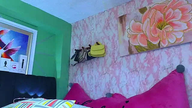 Snapshot of Catherine_hapton chatting on February 26, 12:32 am Catherine hapton online show from February 26, 12:32 am