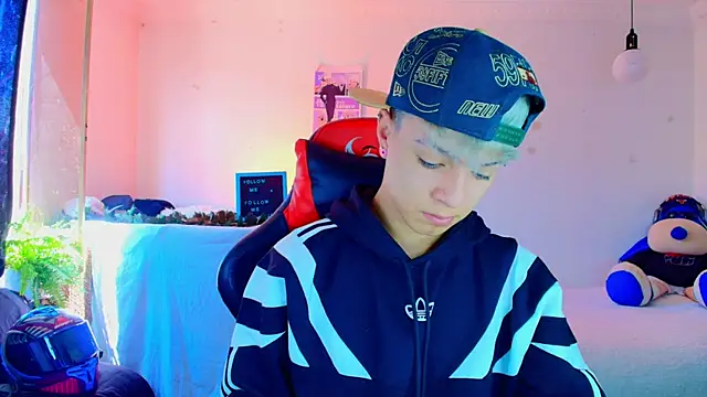 twink sebas  online show from November 18, 3:37 pm