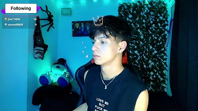 Snapshot of twink_sebas_ chatting on February 11, 5:16 am twink sebas online show from February 11, 5:16 am