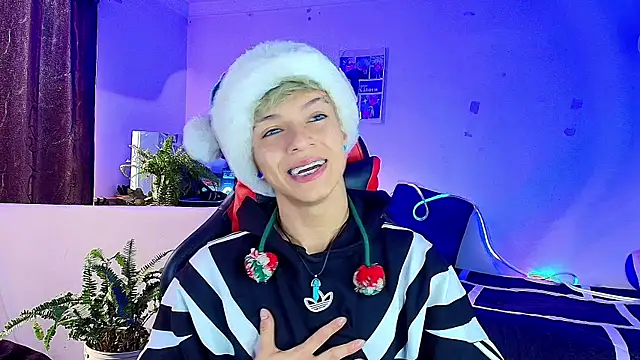 twink sebas  online show from December 16, 12:42 pm