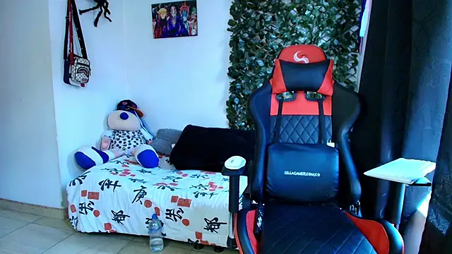 Snapshot of twink_sebas_ chatting on January 24, 8:43 pm twink sebas online show from January 24, 8:43 pm