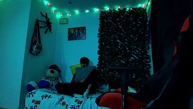 Snapshot of twink_sebas_ chatting on January 25, 8:53 am twink sebas online show from January 25, 8:53 am