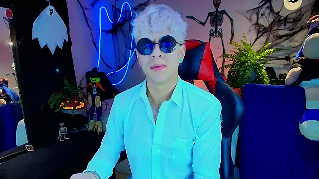 twink sebas  online show from October 31, 6:32 am