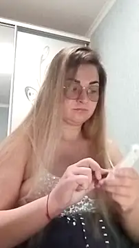 pussyCat t online show from March 29, 4:30 pm