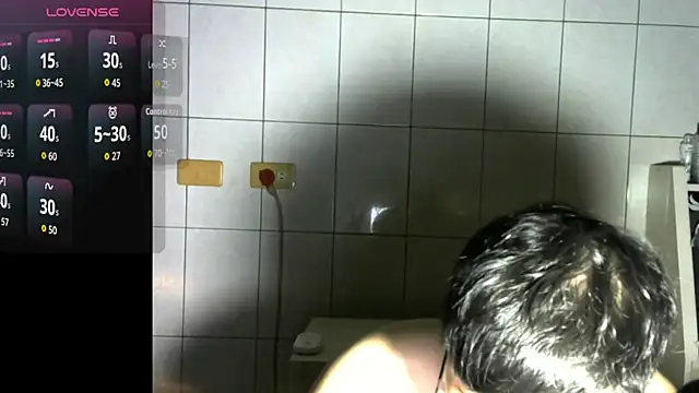 Snapshot of jadick_0000 chatting on November 2, 6:24 pm jadick 0000 online show from November 2, 6:24 pm