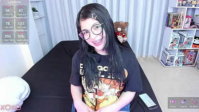 misshoneyxxx online show from February 3, 8:03 pm