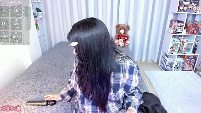 misshoneyxxx online show from March 29, 3:52 am