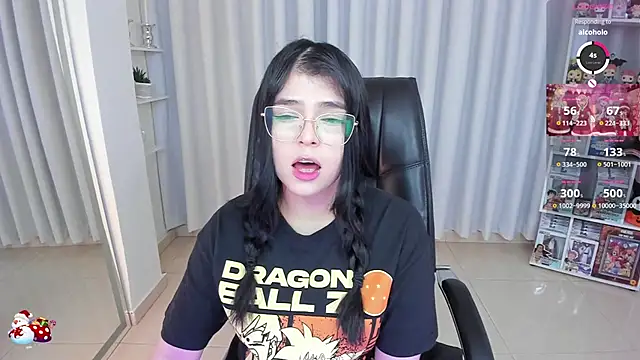 Snapshot of misshoneyxxx chatting on November 22, 6:23 am misshoneyxxx online show from November 22, 6:23 am