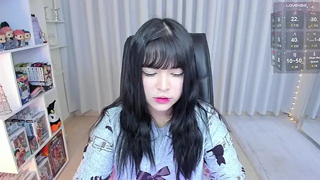 Snapshot of misshoneyxxx chatting on November 5, 3:20 am misshoneyxxx online show from November 5, 3:20 am