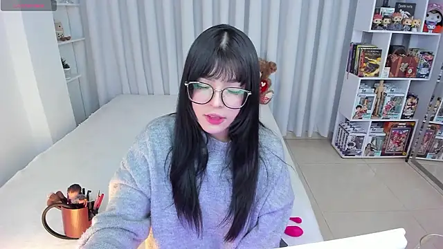 misshoneyxxx online show from February 25, 2:45 am