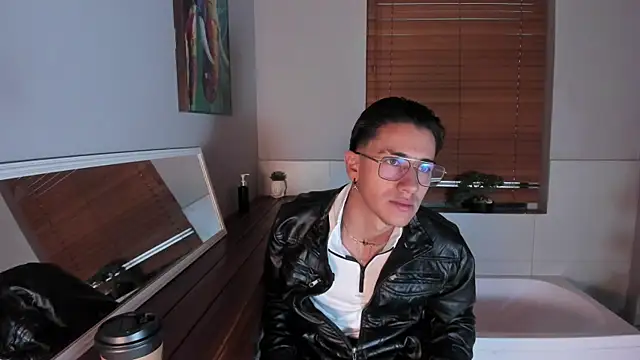 Andy Joy  online show from October 31, 11:51 am