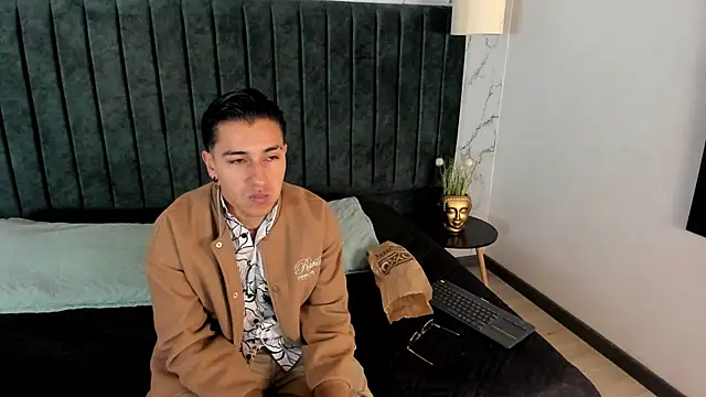 Andy Joy  online show from November 30, 11:22 am