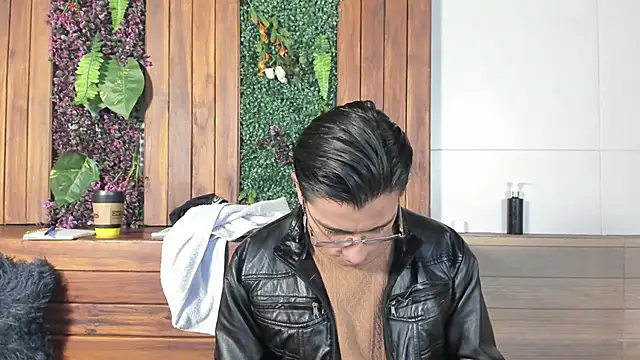 Andy Joy  online show from April 23, 11:05 am