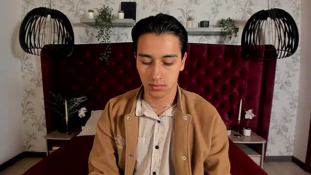 Snapshot of Andy_Joy_ chatting on June 18, 11:37 am Andy Joy online show from June 18, 11:37 am