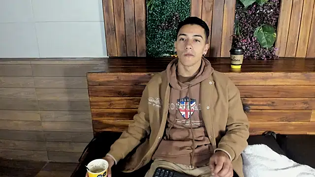 Andy Joy  online show from February 26, 10:26 am