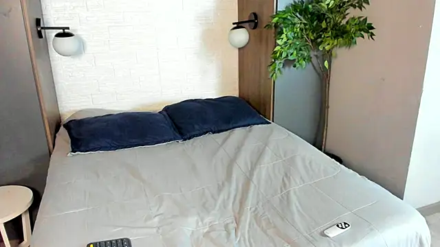 Andy Joy  online show from March 6, 10:54 am