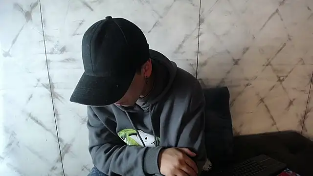 Andy Joy  online show from November 19, 11:21 am