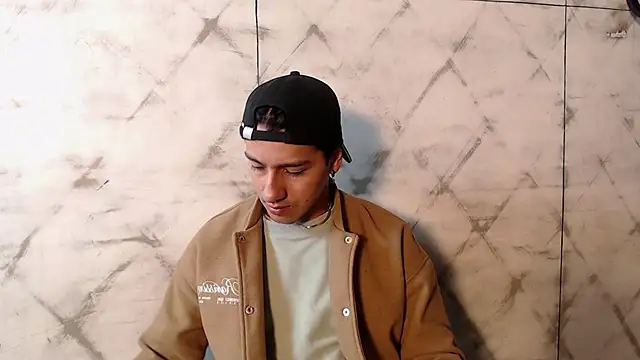 Snapshot of Andy_Joy_ chatting on July 18, 11:30 am Andy Joy online show from July 18, 11:30 am
