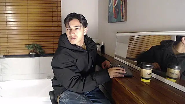 Andy Joy  online show from December 5, 10:25 am