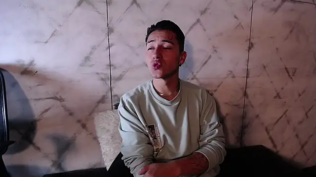 Andy Joy  online show from January 5, 5:27 pm