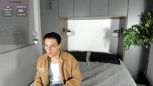 Andy Joy  online show from May 10, 11:03 am