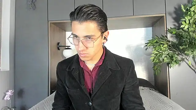 Andy Joy  online show from April 12, 11:46 am