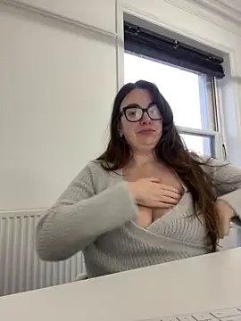 Snapshot of Miss_Stassi chatting on January 6, 9:08 am Miss Stassi online show from January 6, 9:08 am