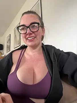 Snapshot of Miss_Stassi chatting on March 16, 12:00 pm Miss Stassi online show from March 16, 12:00 pm