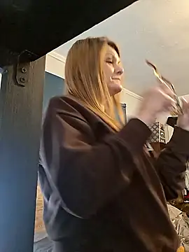 skyeb0787 online show from January 18, 2:31 pm