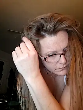 skyeb0787 online show from February 15, 5:52 am