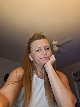 Snapshot of skyeb0787 chatting on October 19, 12:19 pm skyeb0787 online show from October 19, 12:19 pm