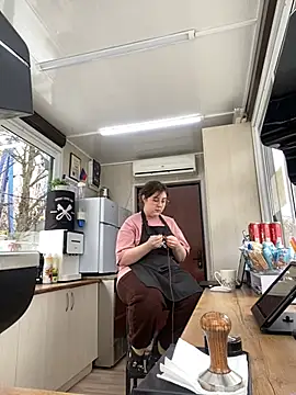 Snapshot of cinnabon_ chatting on February 2, 8:45 am cinnabon online show from February 2, 8:45 am