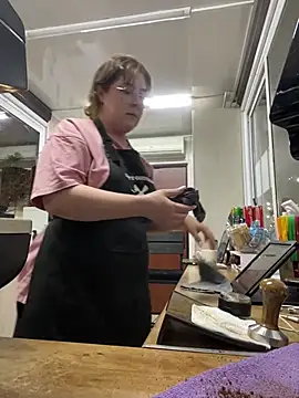 Snapshot of cinnabon_ chatting on March 12, 6:43 pm cinnabon online show from March 12, 6:43 pm
