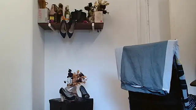 Snapshot of xTALLSEXYBUMx chatting on November 2, 5:23 am xTALLSEXYBUMx online show from November 2, 5:23 am