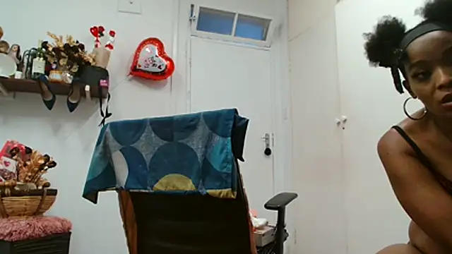 xTALLSEXYBUMx online show from March 20, 7:48 pm