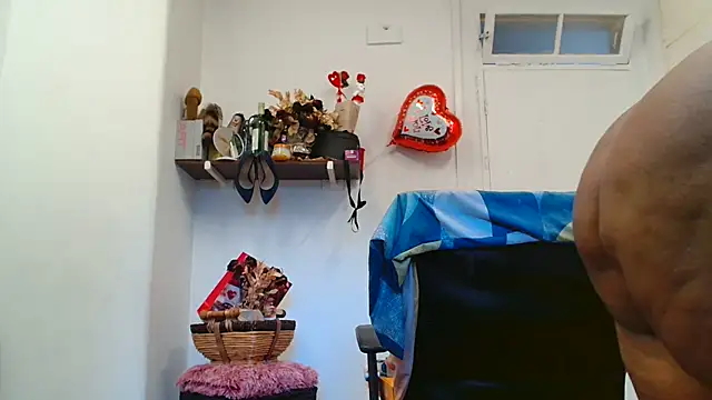 xTALLSEXYBUMx online show from April 28, 5:23 am