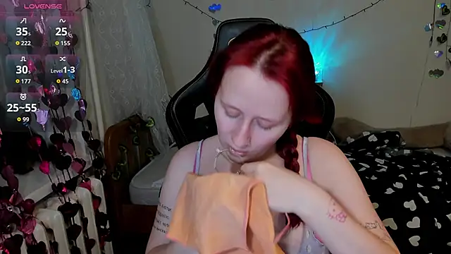 KrisTyBooBsin online show from March 1, 5:24 pm