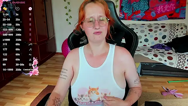 Snapshot of KrisTyBooBsin chatting on June 30, 1:44 pm KrisTyBooBsin online show from June 30, 1:44 pm