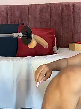 Emy leon online show from March 9, 8:01 pm