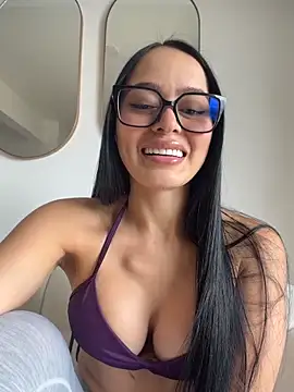 Snapshot of rubyhill_2711 chatting on June 15, 5:12 pm rubyhill 2711 online show from June 15, 5:12 pm