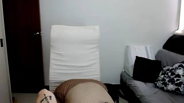 Laura-pervert online show from February 5, 8:04 pm