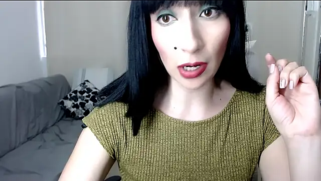 Snapshot of Laura-pervert chatting on February 17, 10:05 pm Laura-pervert online show from February 17, 10:05 pm