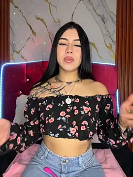 emily 22x online show from November 24, 3:01 pm