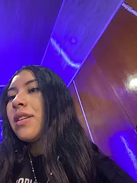 Snapshot of emily_22x chatting on September 22, 10:27 pm emily 22x online show from September 22, 10:27 pm