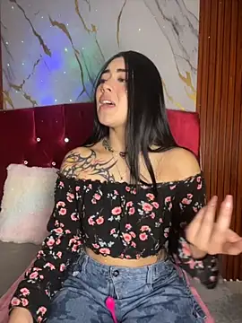 emily 22x online show from November 3, 9:18 pm