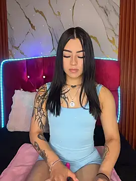 emily 22x online show from November 25, 8:42 pm