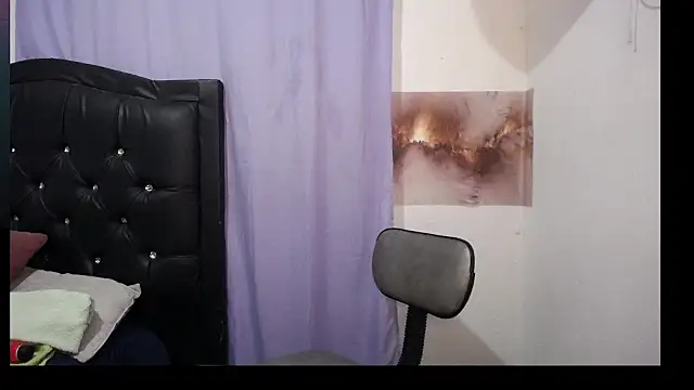 Snapshot of jadde_blair chatting on October 14, 11:36 pm jadde blair online show from October 14, 11:36 pm