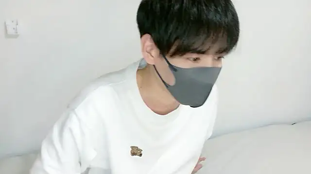 Snapshot of itsme_LEON chatting on March 25, 1:10 pm itsme LEON online show from March 25, 1:10 pm