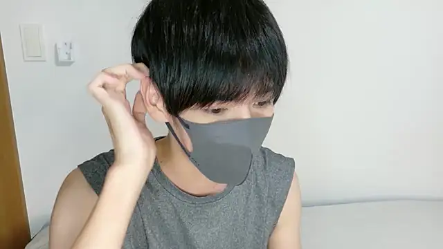 Snapshot of itsme_LEON chatting on October 8, 1:34 pm itsme LEON online show from October 8, 1:34 pm